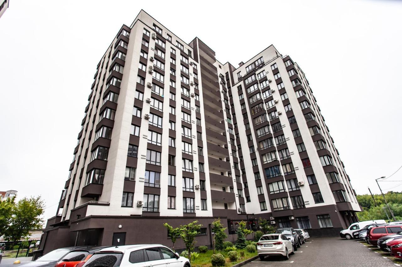 Vip Apartments Lviv Buitenkant foto